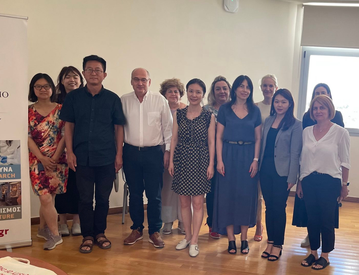 Hellenic Chinese Culture Association and members of CNPIEC at the University of Crete